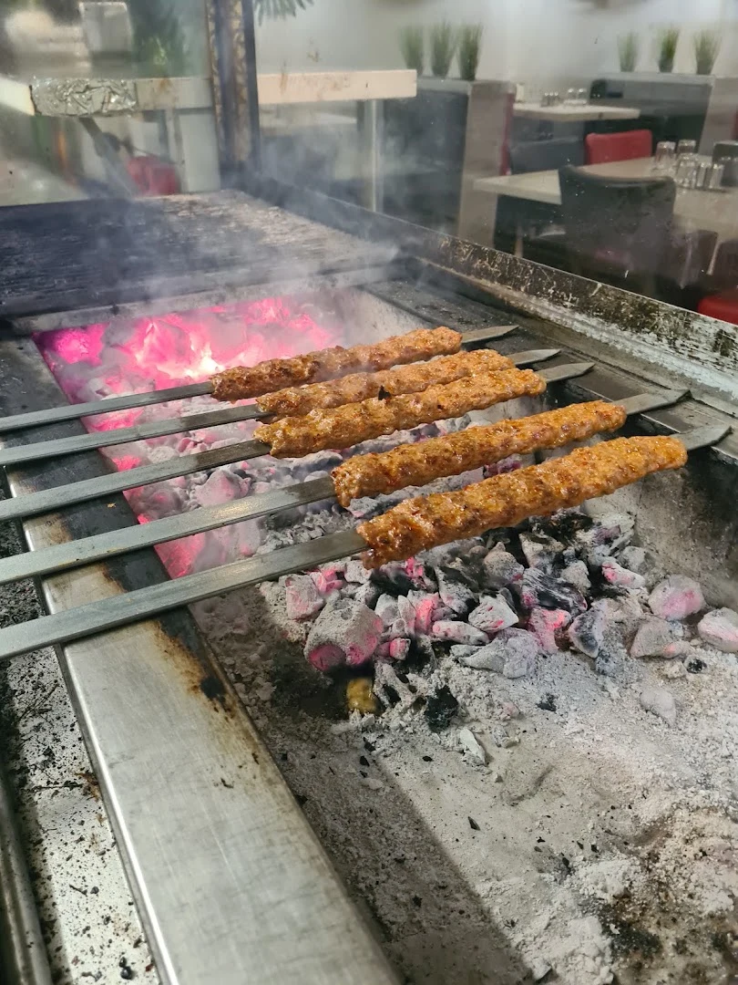 Yayla Kebab au Feu de Bois · Photos 4